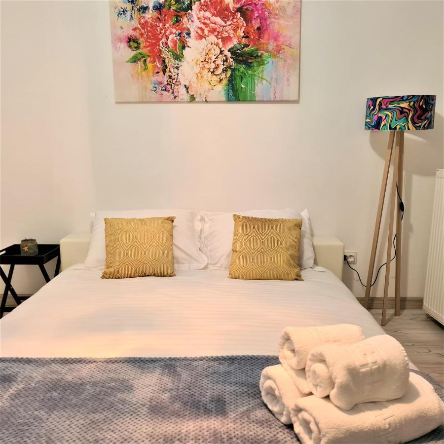 Central Bucharest World Apart-Hotel מראה חיצוני תמונה