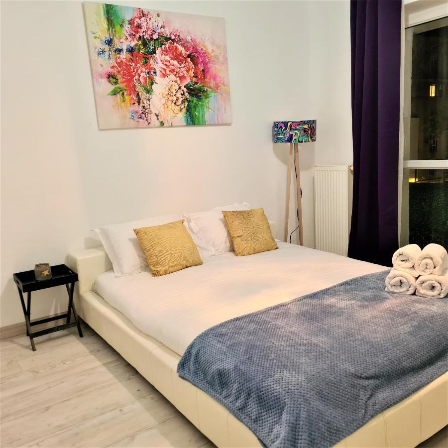 Central Bucharest World Apart-Hotel מראה חיצוני תמונה